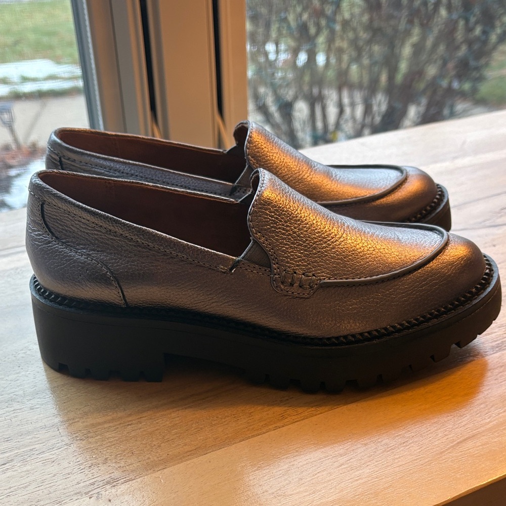 Chic yet comfortable chunkyWomen’s Silver Loafer Water resistant 5.5 never worn